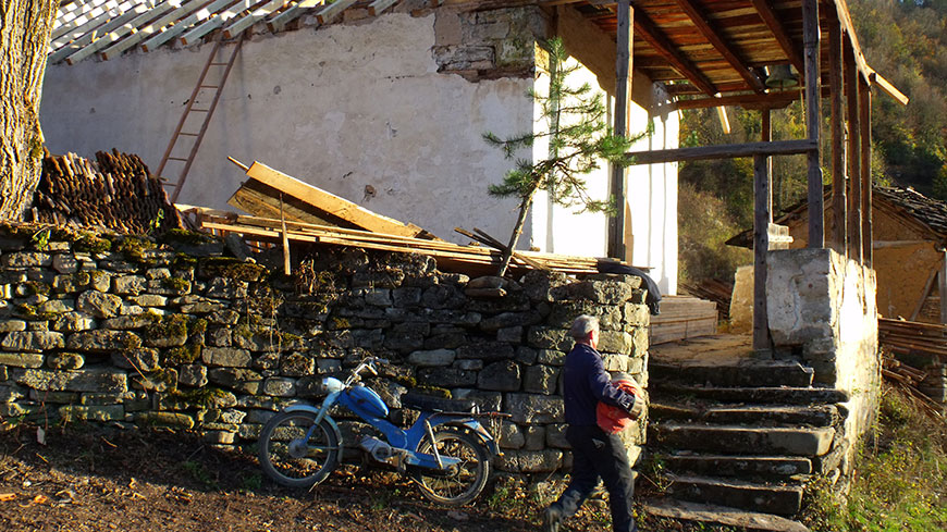 Étude de conservation du village de Gostuša dans le district de Pirot